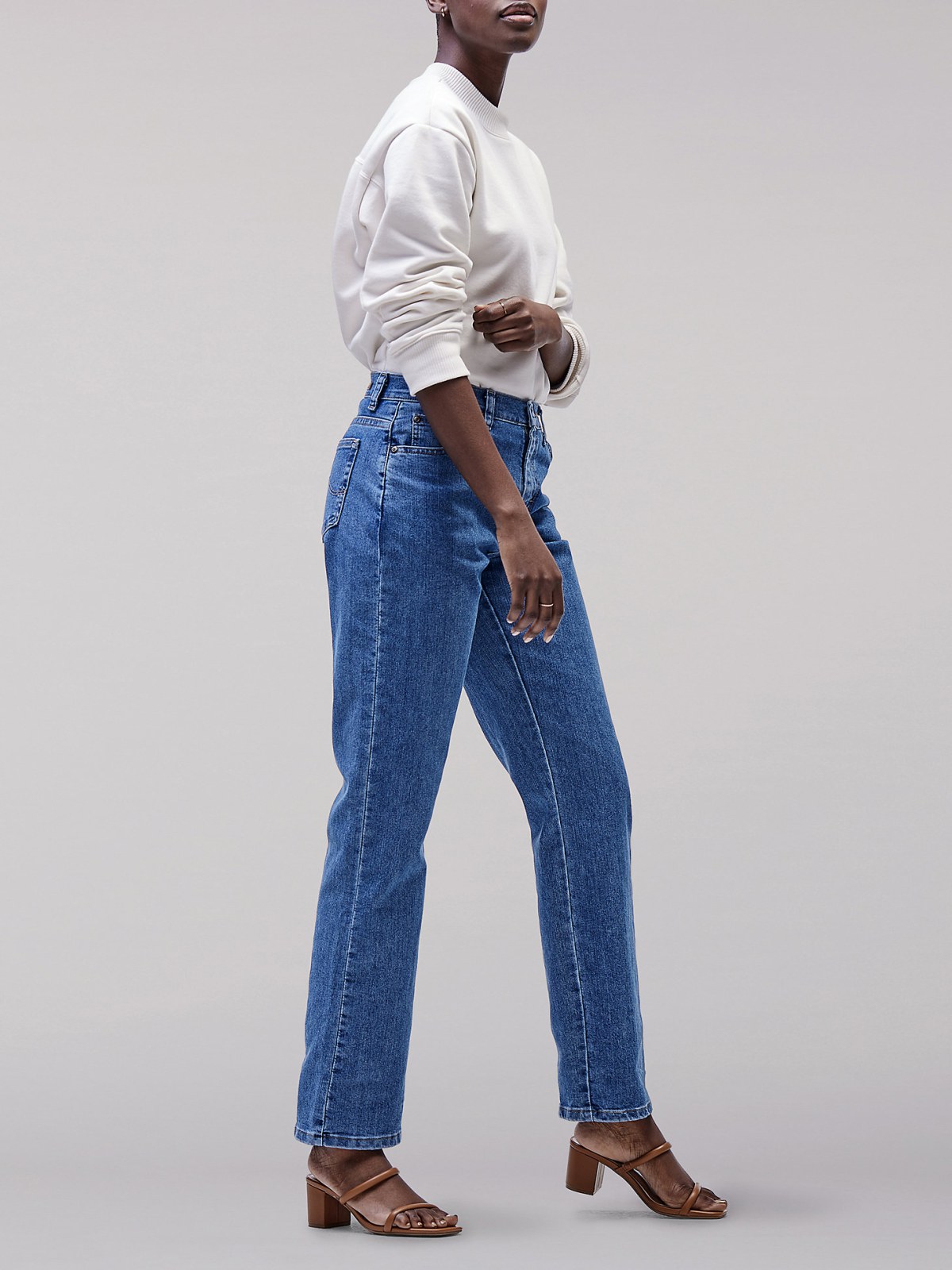 WOMEN’S ORIGINAL RELAXED FIT STRAIGHT LEG JEANS IN PREMIUM LIGHT