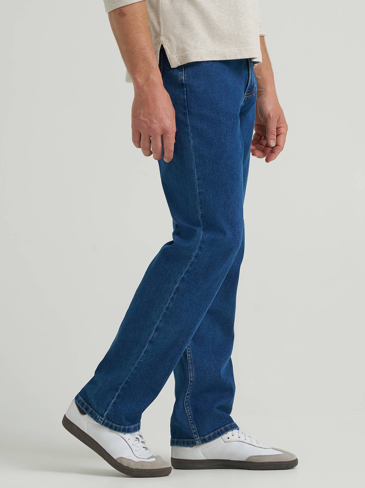 Men's Lee Relaxed Straight Jean with Comfort Stretch - view 4