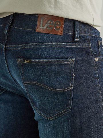 Men's Extreme Motion Slim Straight Leg Jean