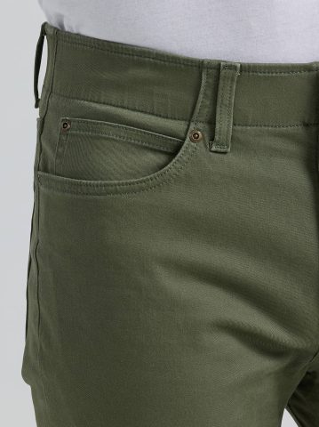 Men's Extreme Motion Regular Straight Twill Jean