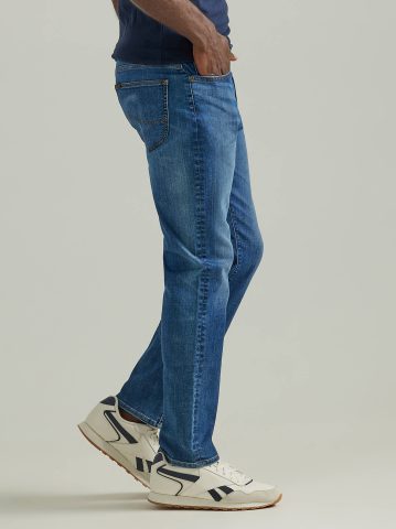 Men's Extreme Motion Athletic Tapered Leg Jean