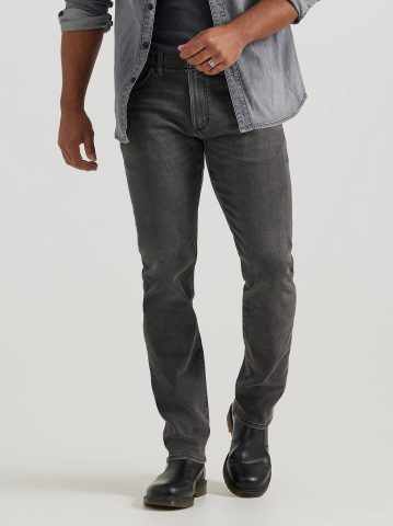 Men's Extreme Motion MVP Slim Fit Tapered Jean