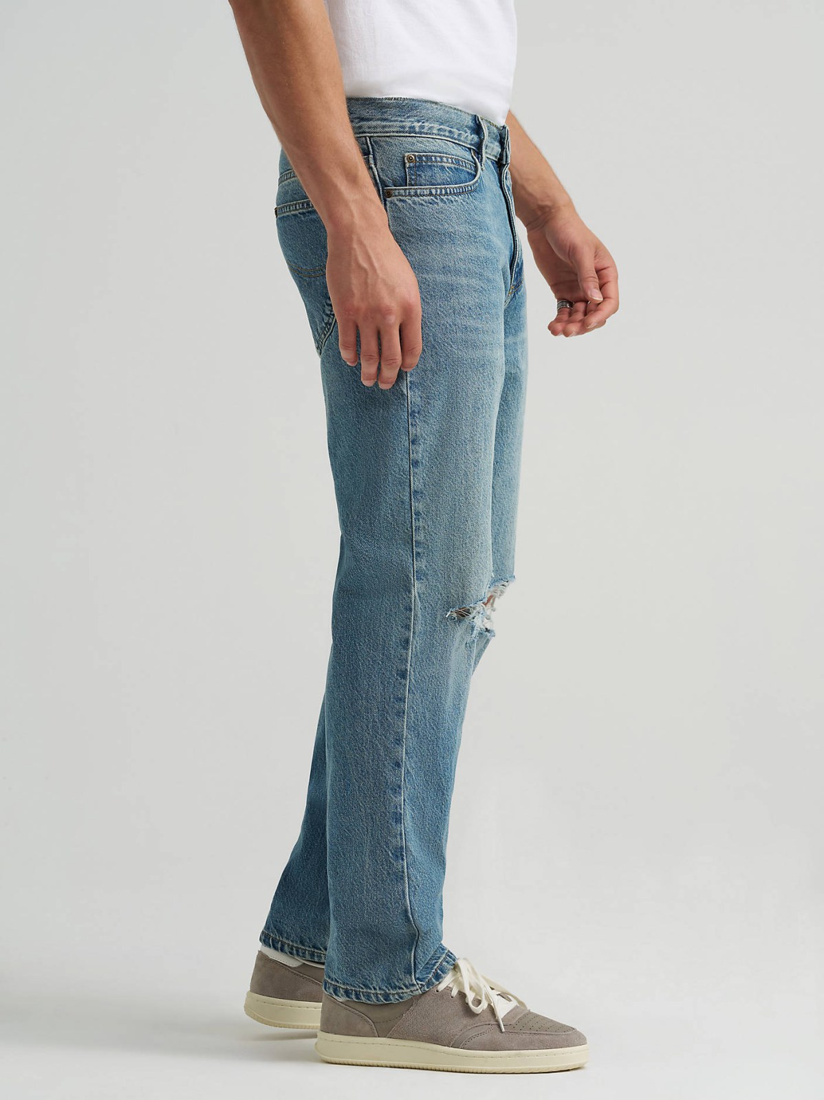 Men's Distressed 100% Cotton Relaxed Straight Jean - view 4