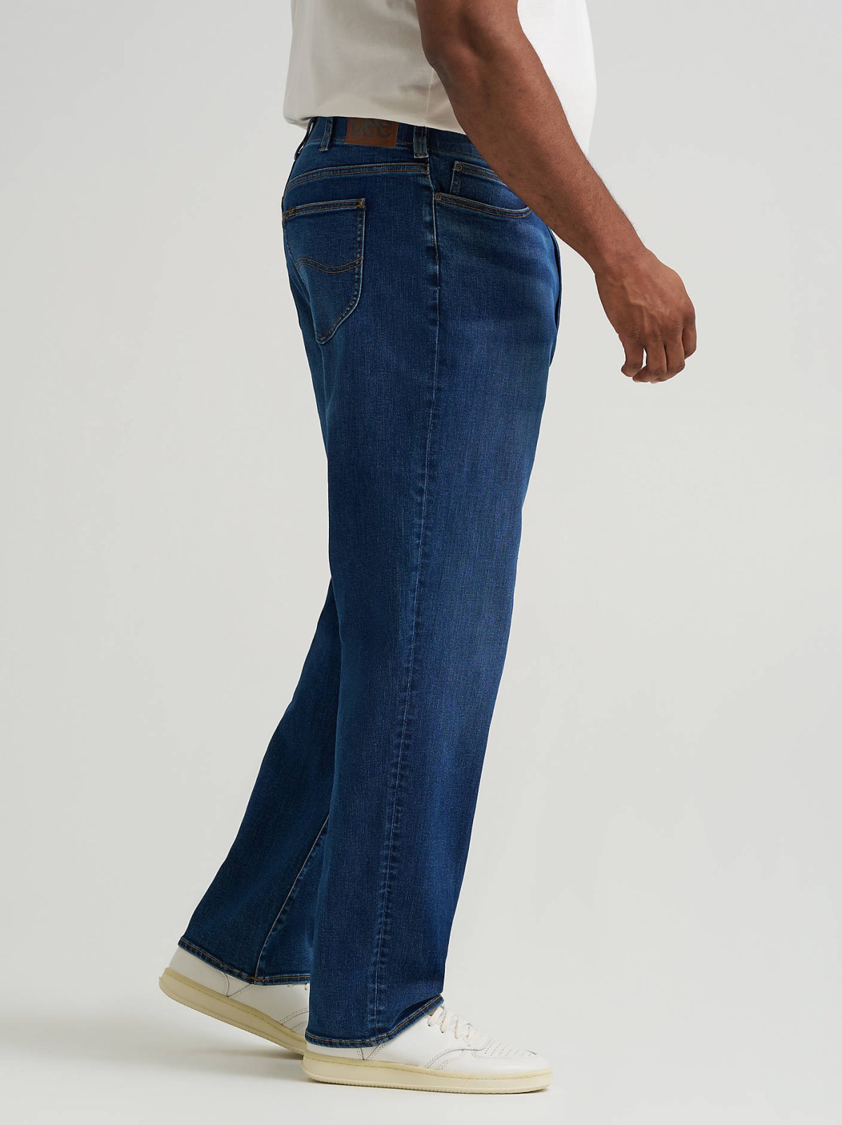 Men's Extreme Motion Loose Jean (Big & Tall) - view 4