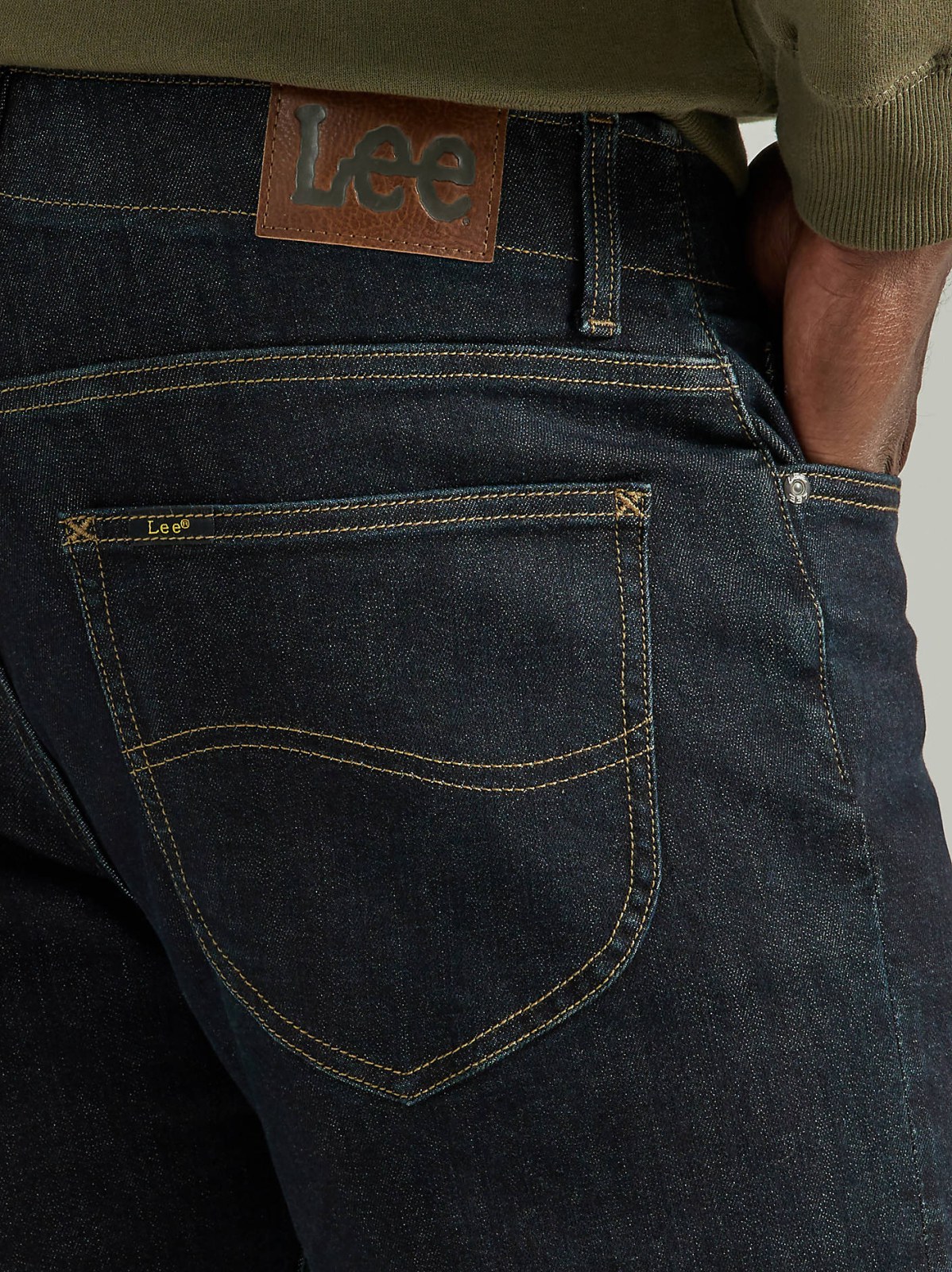 Men's Extreme Motion Straight Fit Tapered Leg Jean - view 6
