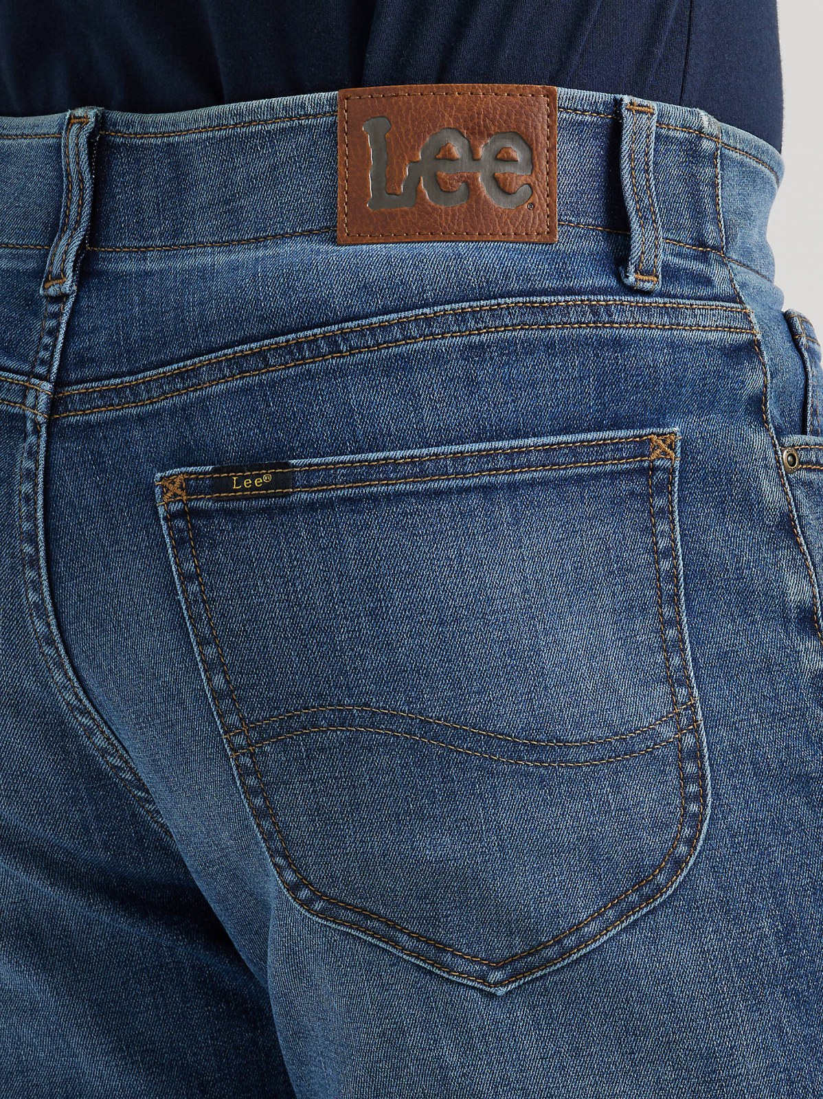 Men's Extreme Motion MVP Relaxed Straight Jean - view 6