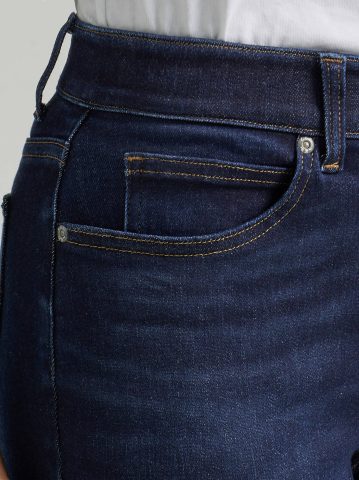Women's Ultra Lux Comfort with Flex Motion Straight Jean (Petite)