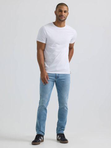 Men's Extreme Motion Regular Taper Jean