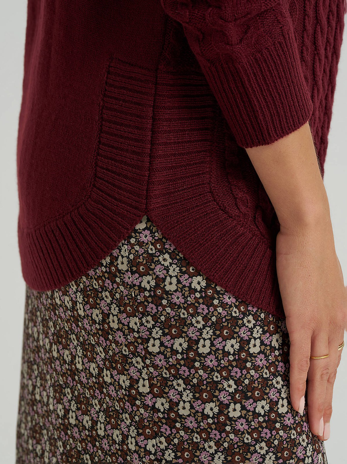 Women's Curved Hem Cable Knit Sweater - view 4