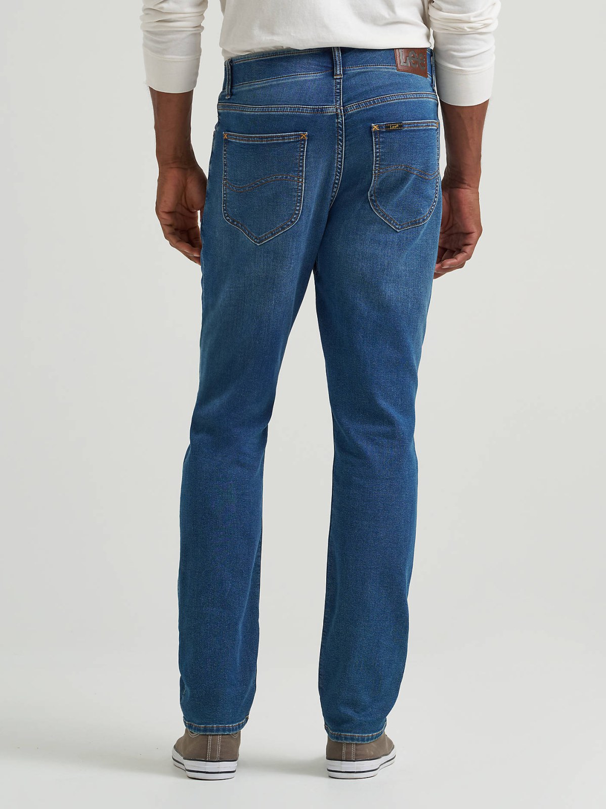 Men's Extreme Motion Single Layer Warming Regular Taper Jean - view 3