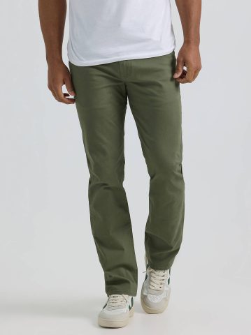 Men's Extreme Motion Regular Straight Twill Jean