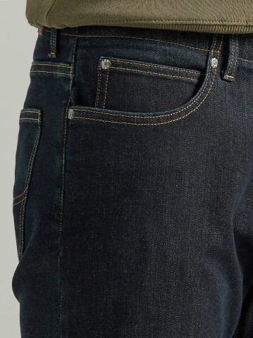 Men's Extreme Motion Straight Fit Tapered Leg Jean