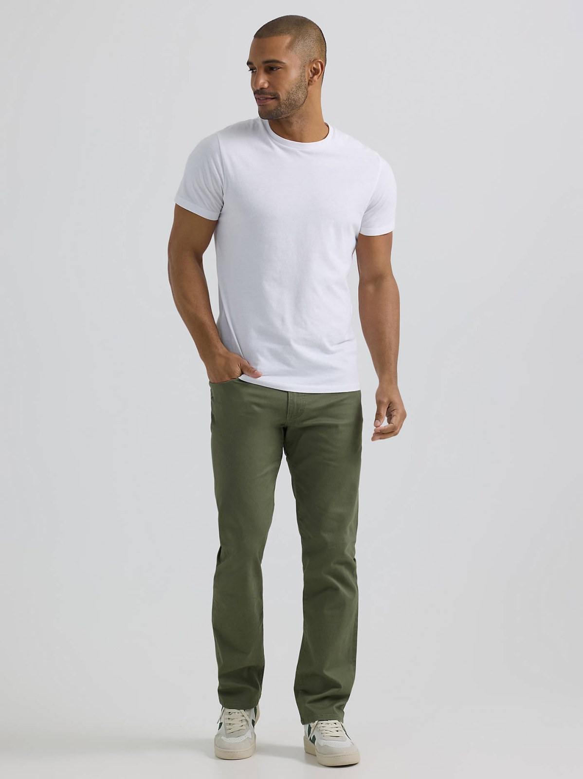 Men's Extreme Motion Regular Straight Twill Jean