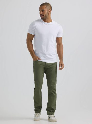 Men's Extreme Motion Regular Straight Twill Jean