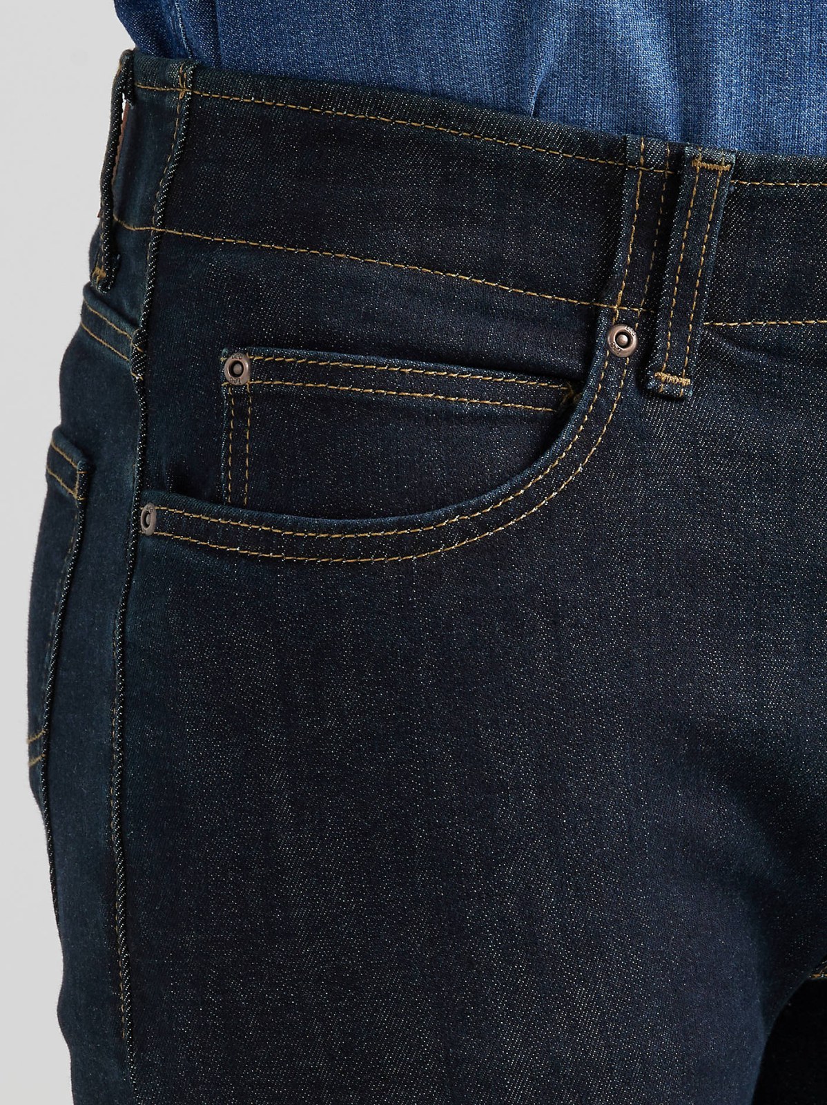 Men's Extreme Motion MVP Slim Fit Tapered Jean - view 6