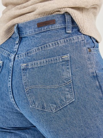 Women’s 100% Cotton Relaxed Fit Straight Leg Jean
