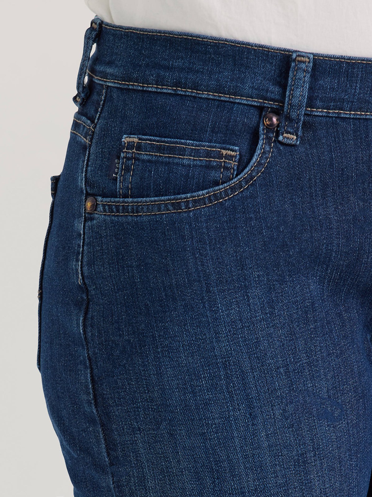 Women’s Stretch Relaxed Fit Straight Leg Jean - view 6