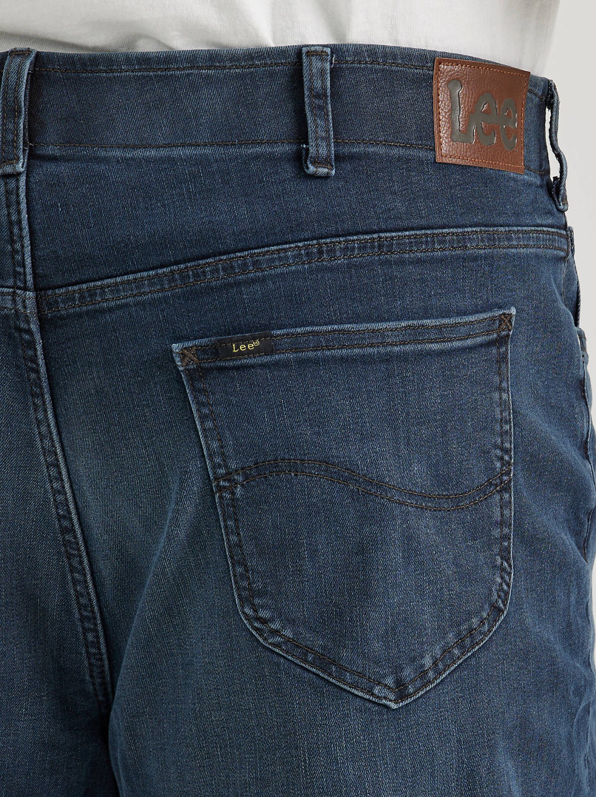 Men's Extreme Motion MVP Relaxed Straight Jean (Big & Tall) - view 5