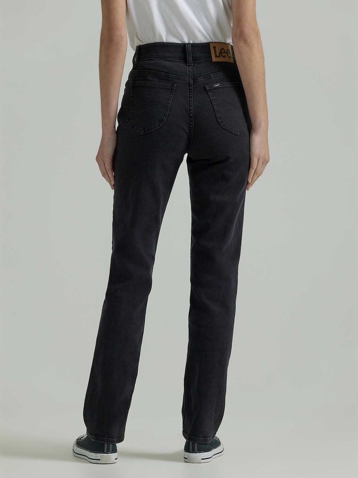 Women's Ultra Lux Comfort with Flex Motion Straight Jean (Petite) - view 3