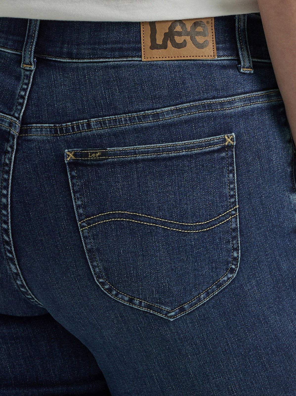 Women's Ultra Lux Comfort with Flex Motion Straight Jean (Plus) - view 6