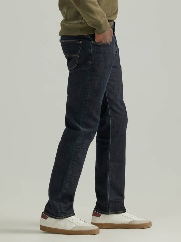 Men's Extreme Motion Straight Fit Tapered Leg Jean