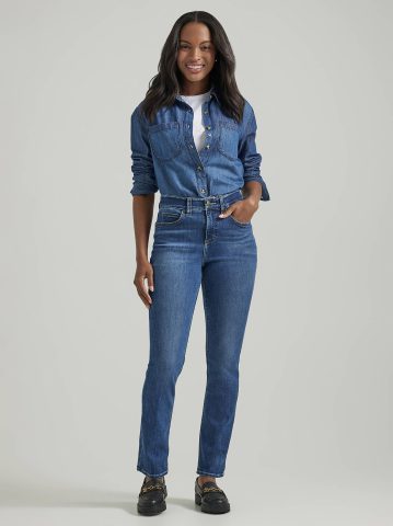Women's Ultra Lux Comfort with Flex Motion Straight Jean (Petite)