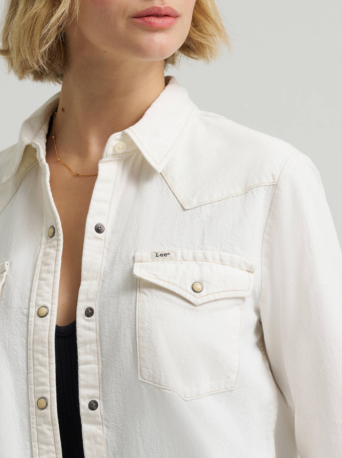 Women's Solid Western Snap Front Shirt - view 5