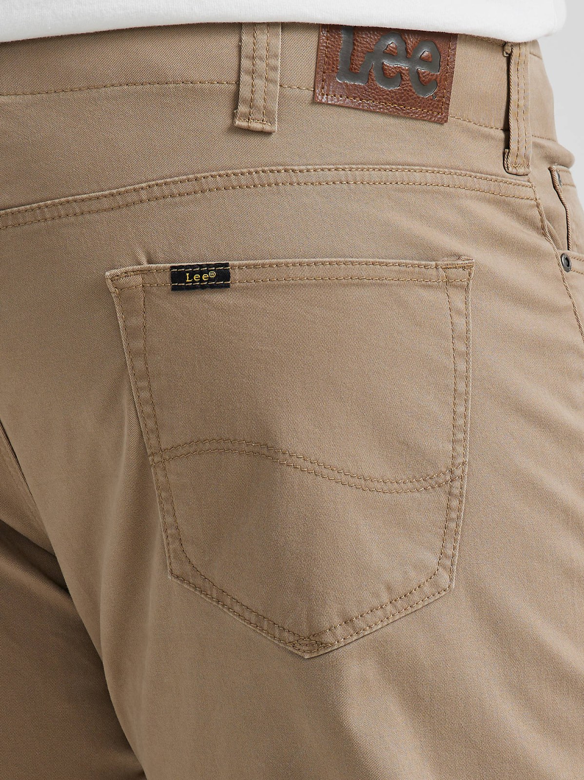 Men's Extreme Motion Straight Fit Tapered Leg Jean (Big & Tall) - view 5