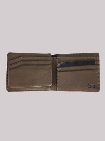 Men's Metal Logo Tumbled Passcase Wallet