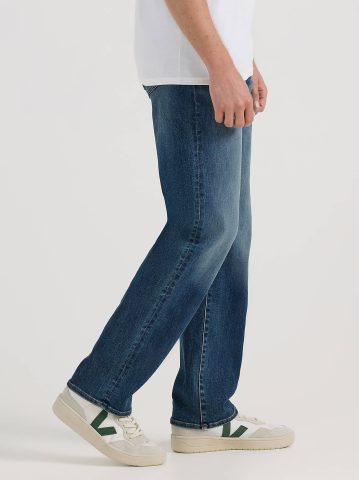 Men's Extreme Motion Relaxed Straight Jean