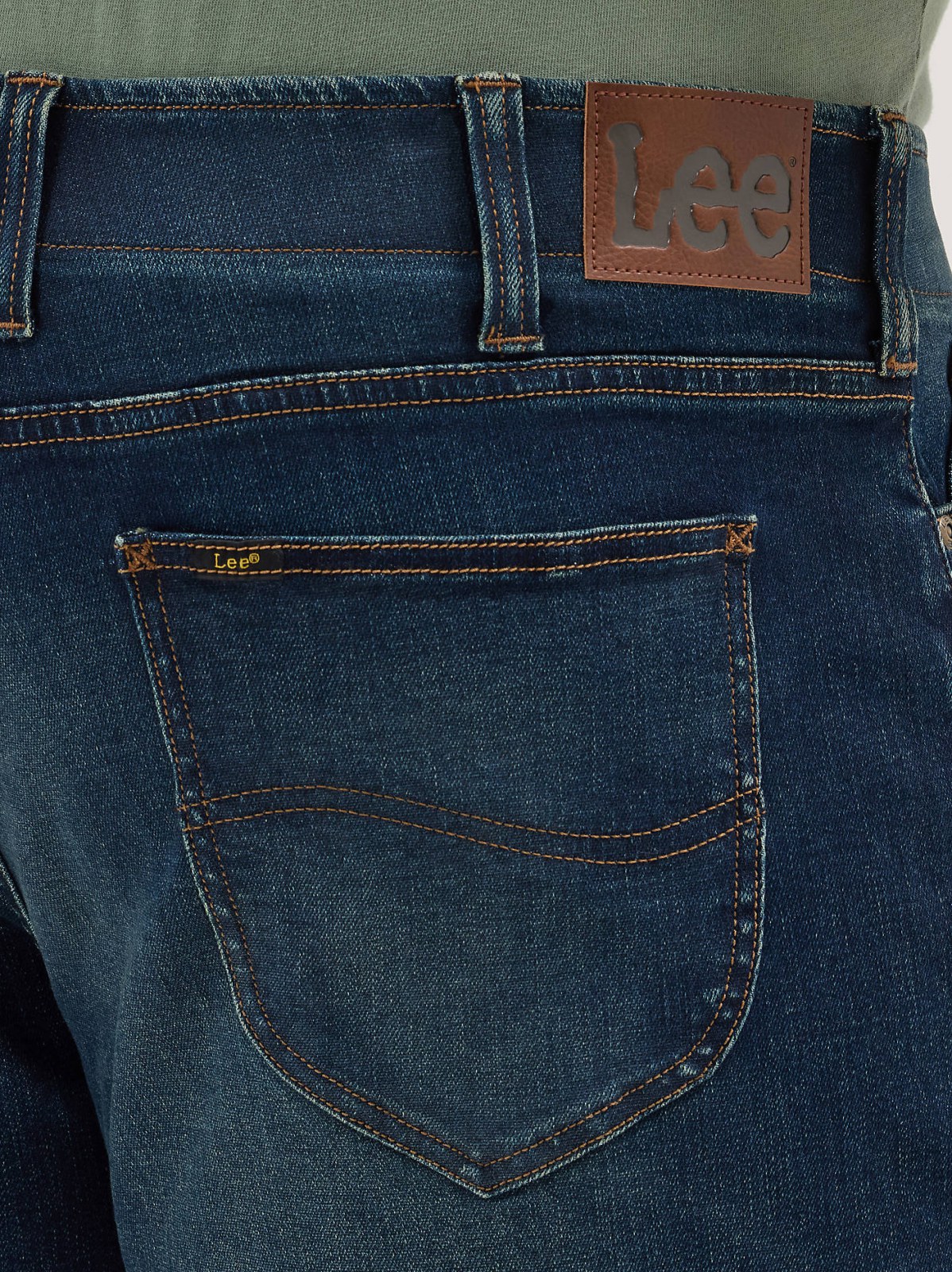 Men's Extreme Motion Relaxed Jean (Big & Tall) - view 5