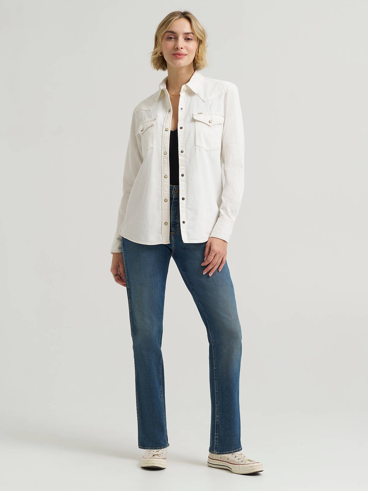 Women's Solid Western Snap Front Shirt - view 3