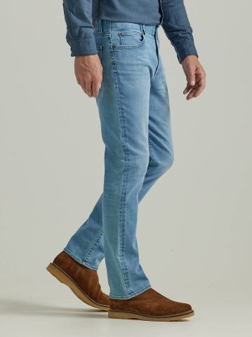 Men's Extreme Motion Straight Fit Tapered Leg Jean