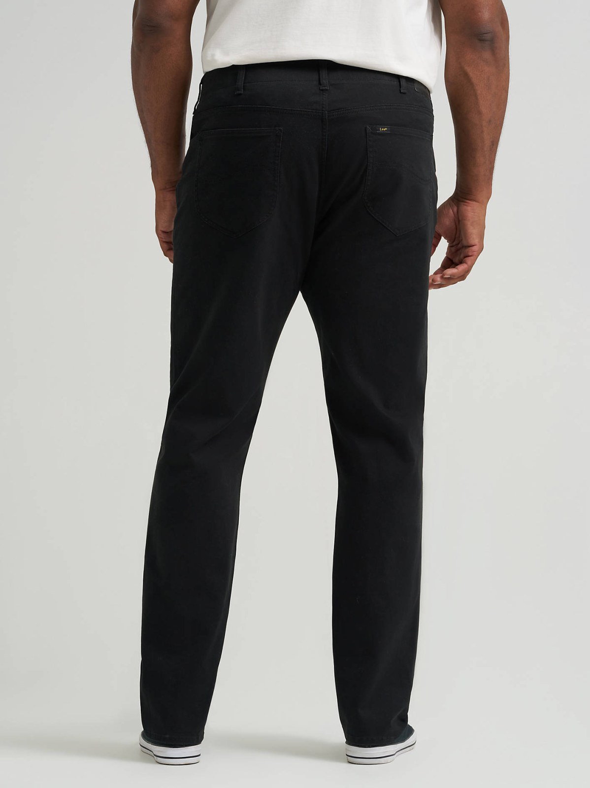 Men's Extreme Motion Straight Fit Tapered Leg Jean (Big & Tall) - view 3