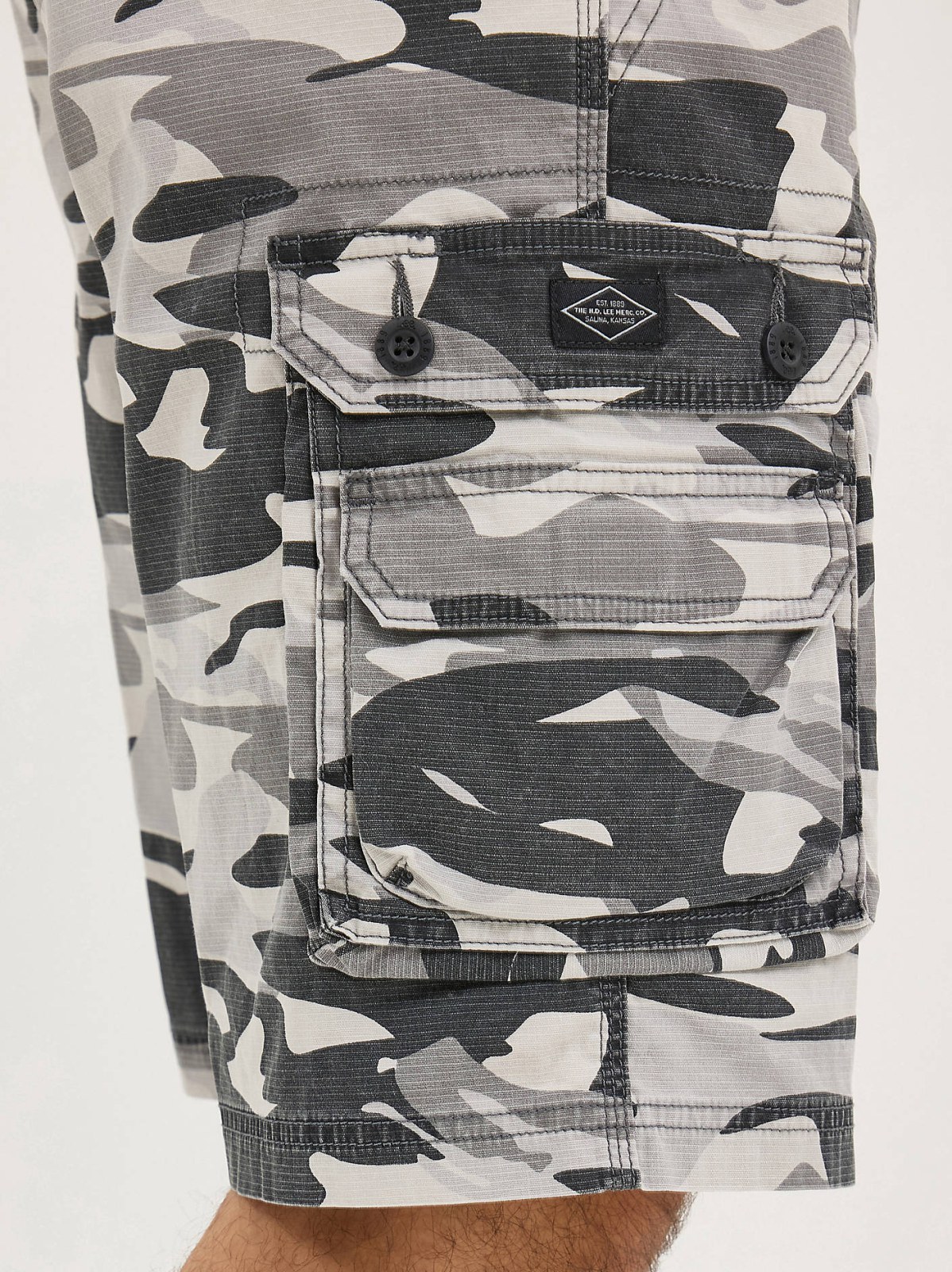Men's Legendary Wyoming Cargo Short - view 6