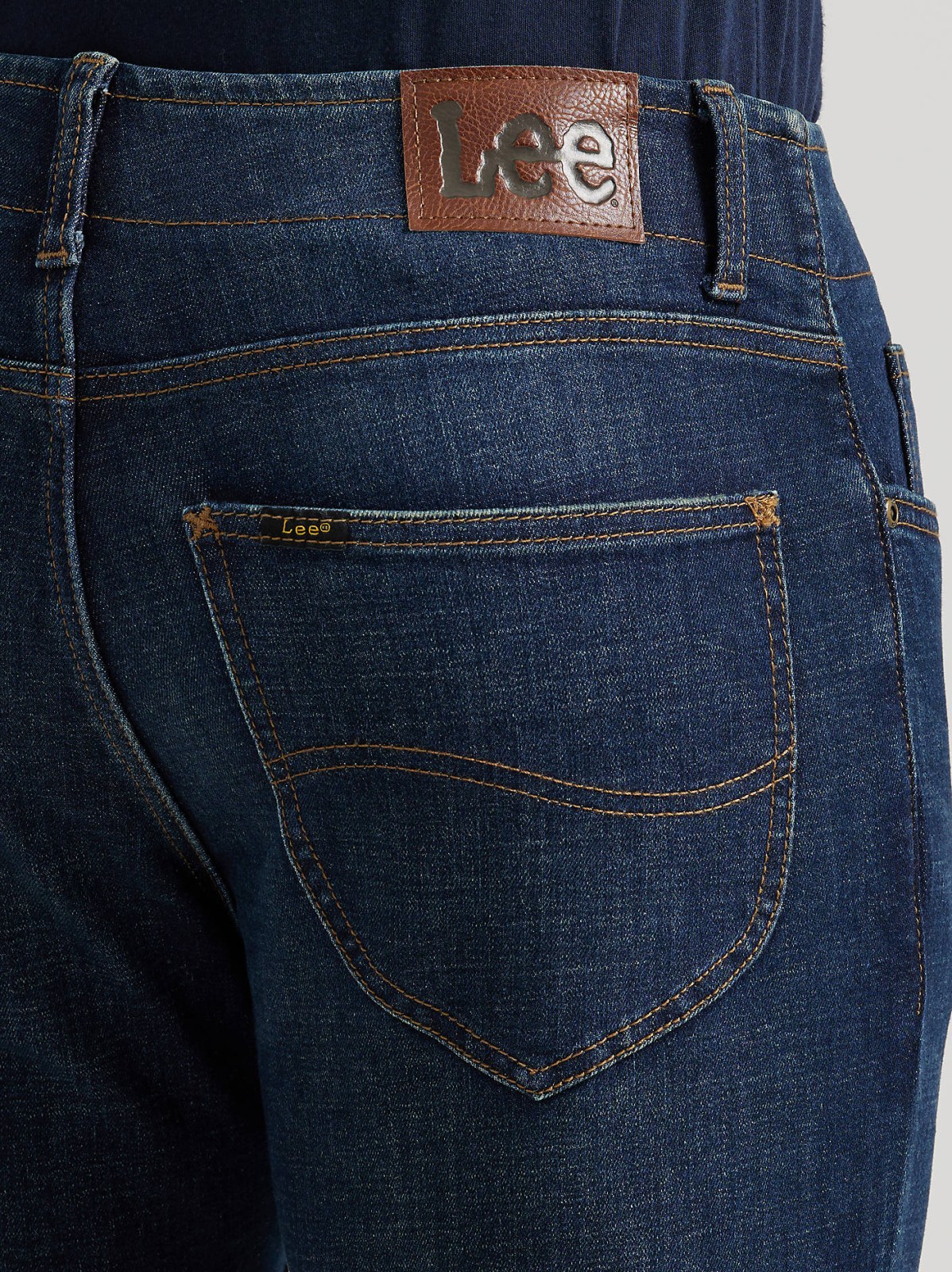 Men's Extreme Motion MVP Regular Straight Jean - view 5