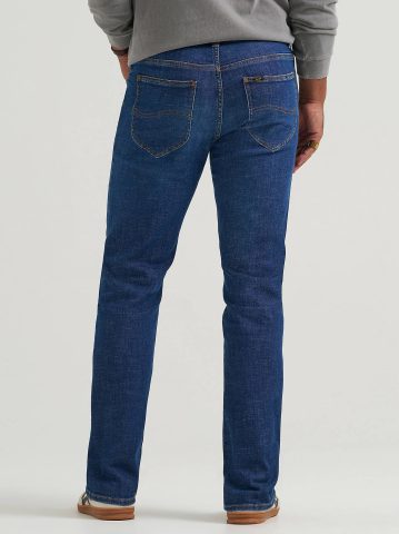 Men's Extreme Motion Regular Straight Jean with Cool Temp Technology