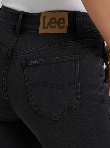 Women's Ultra Lux Comfort with Flex Motion Bootcut Jean
