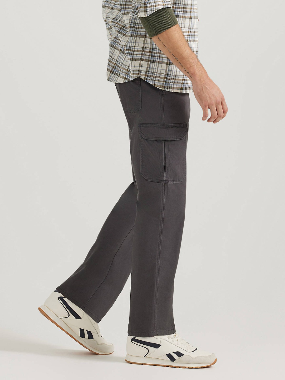 Men's Extreme Motion Cargo Twill Pant - view 4