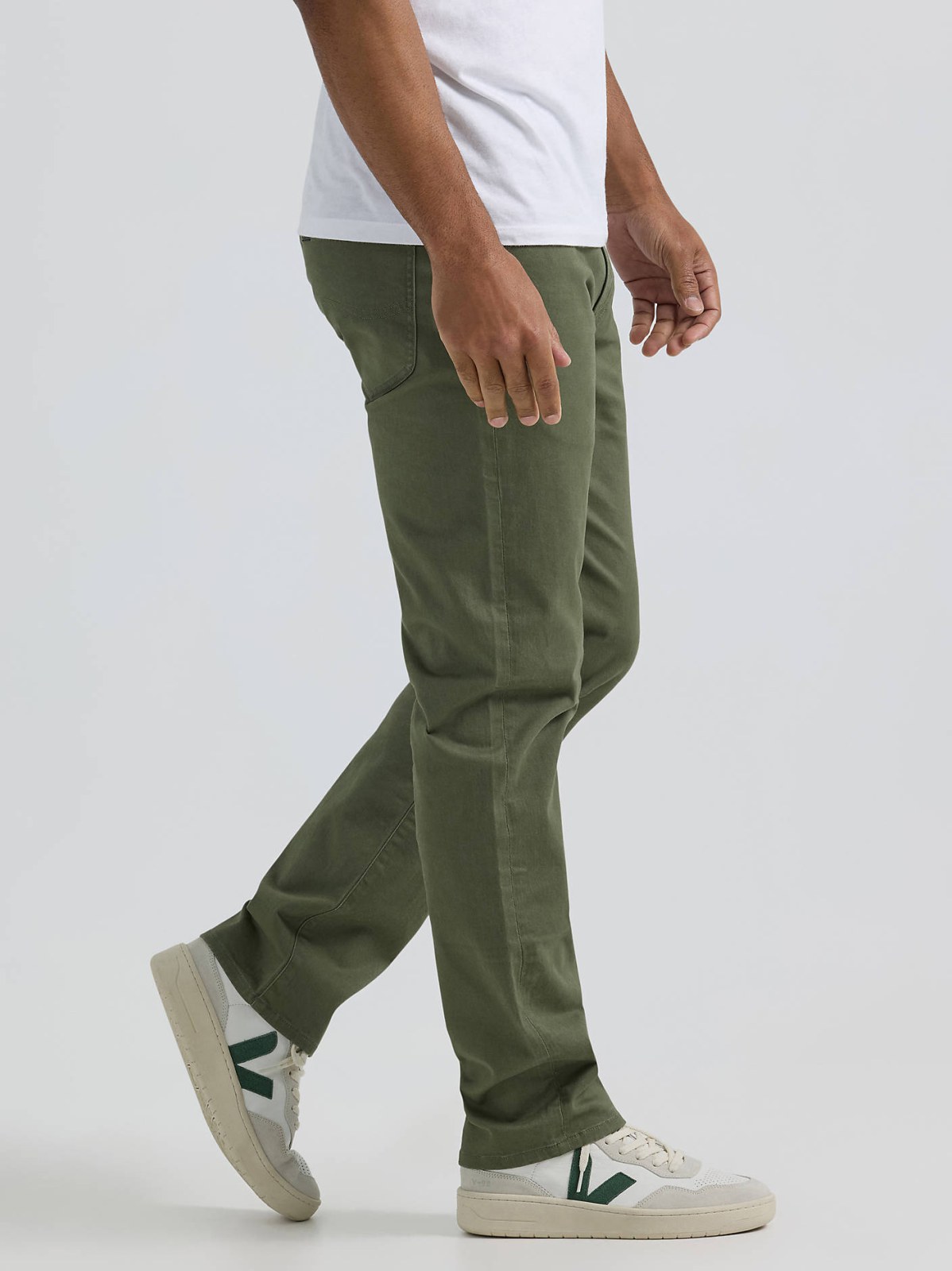 Men's Extreme Motion Regular Straight Twill Jean - view 4