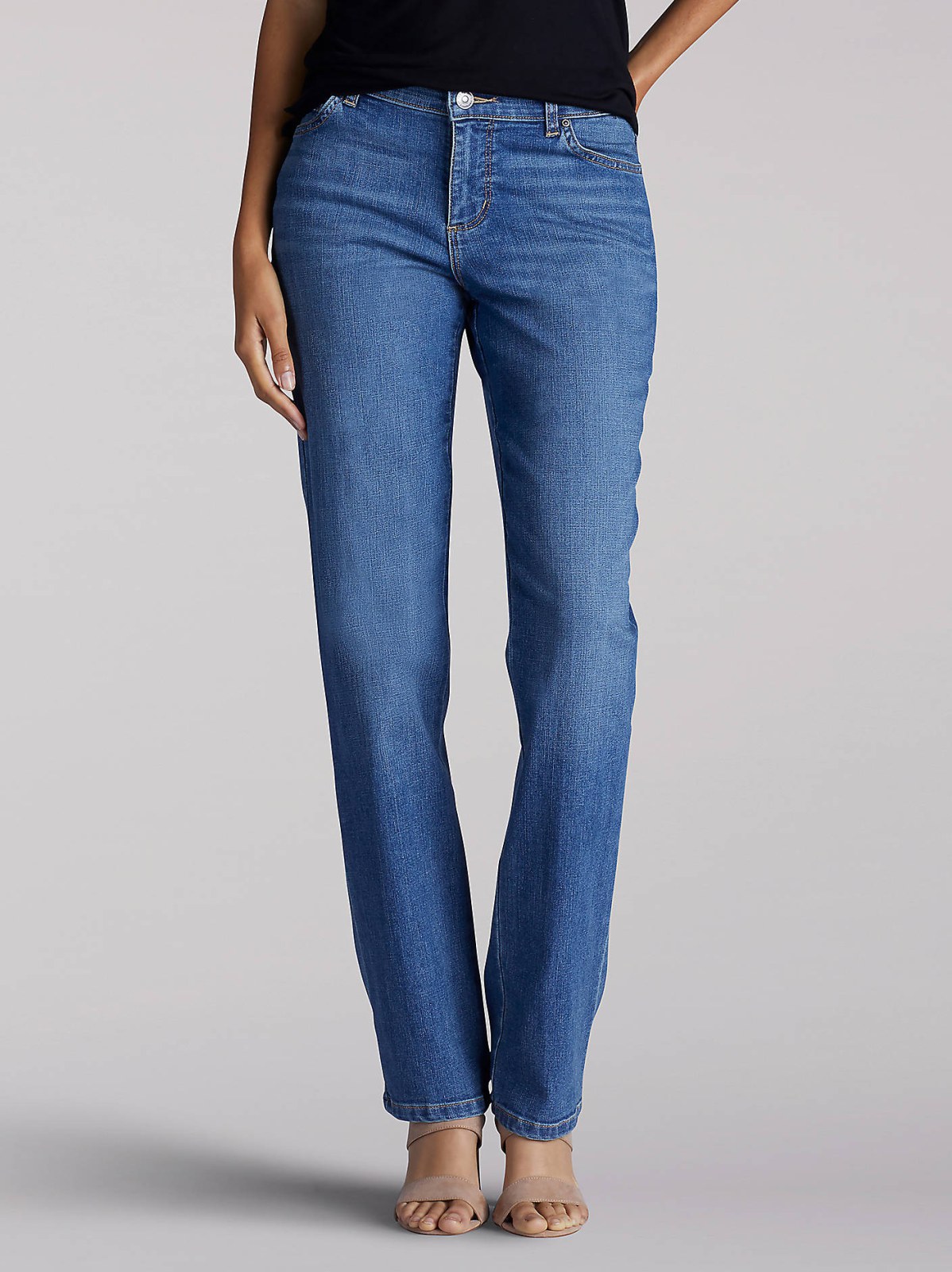 Women’s Stretch Relaxed Fit Straight Leg Jean (Petite)