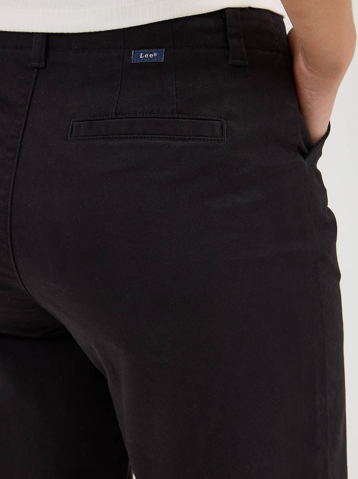 Women's Legendary Chino Bermuda - view 5