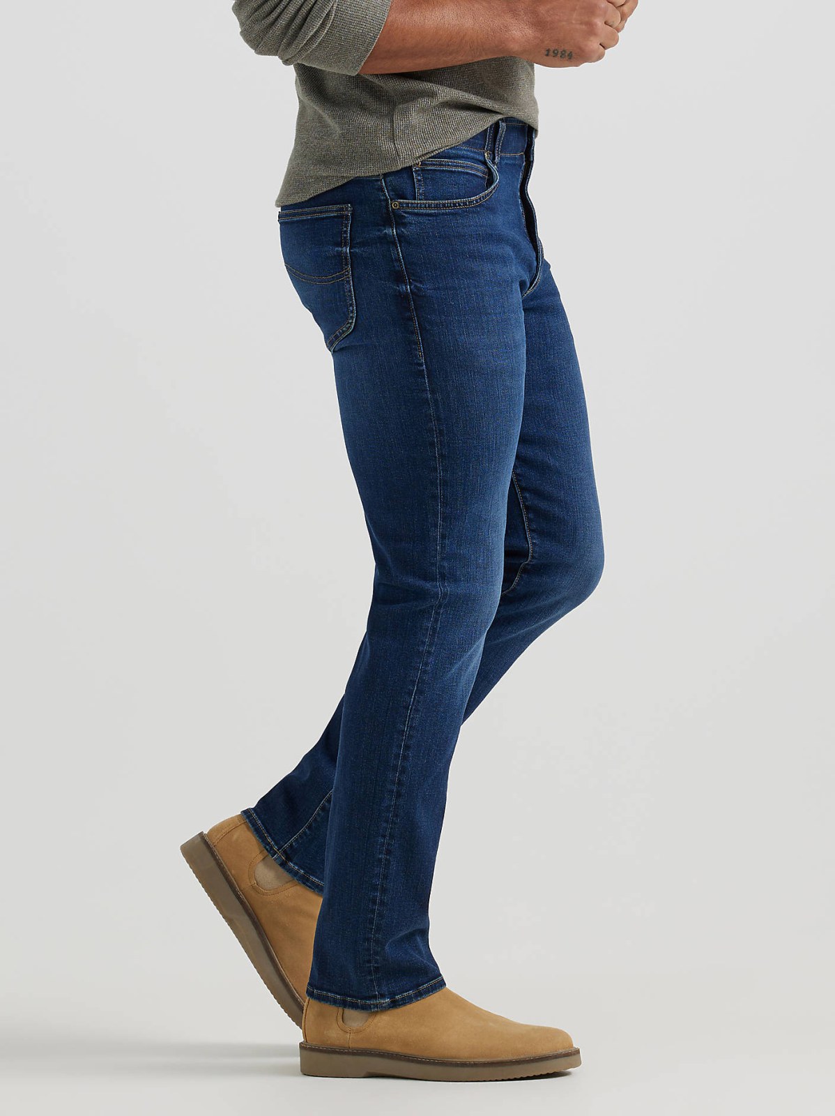 Men's Extreme Motion Regular Fit Straight Leg Jean - view 4