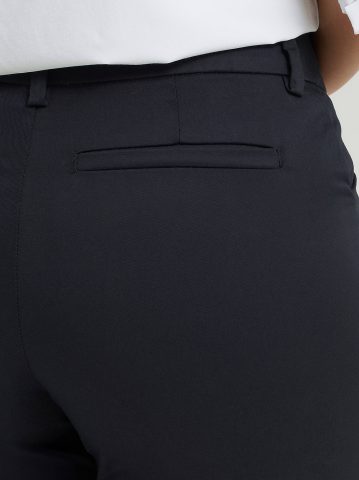 Women's Wrinkle Free Relaxed Fit Straight Leg Pant