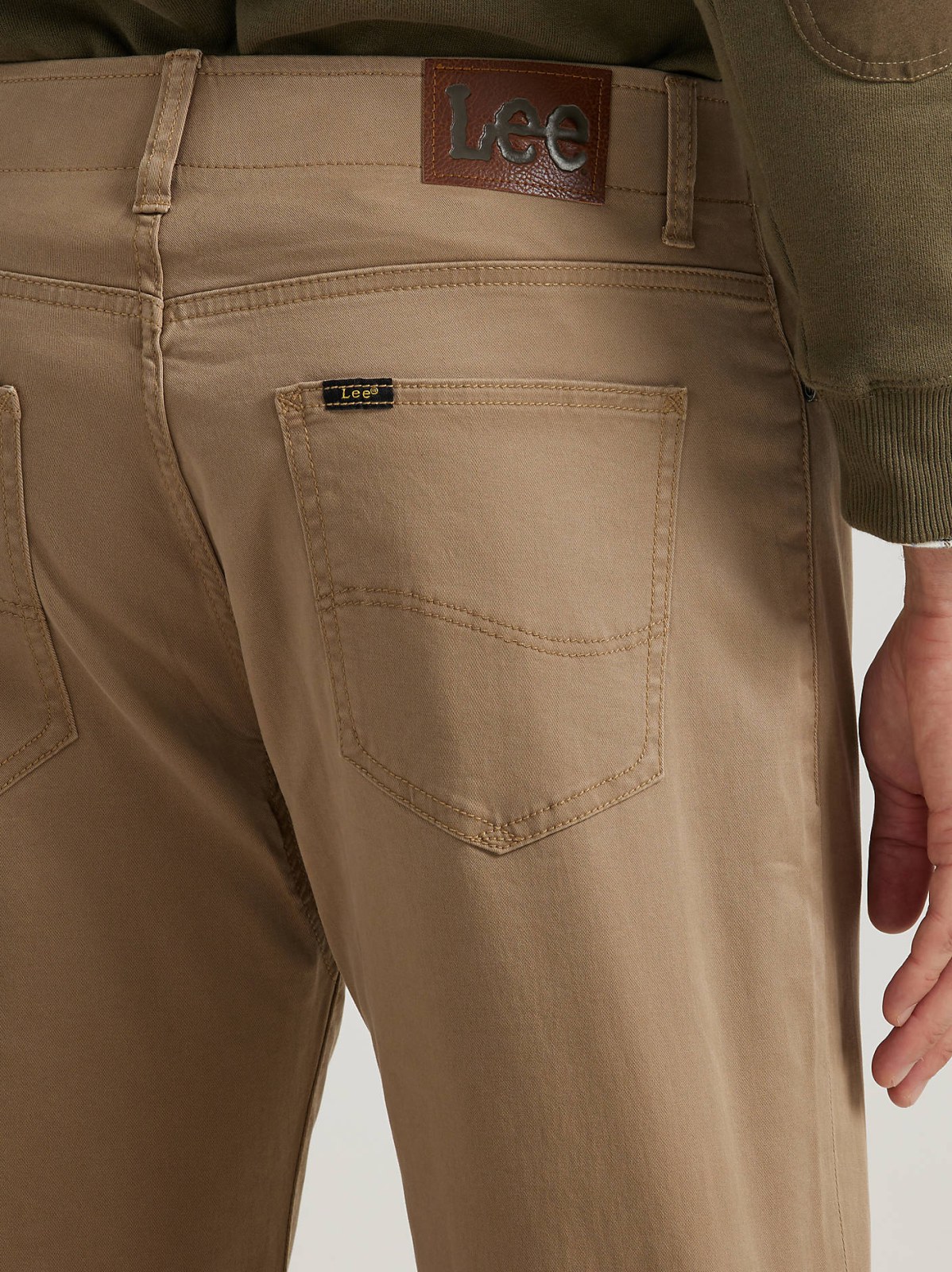 Men's Extreme Motion Straight Fit Tapered Leg Jean - view 5