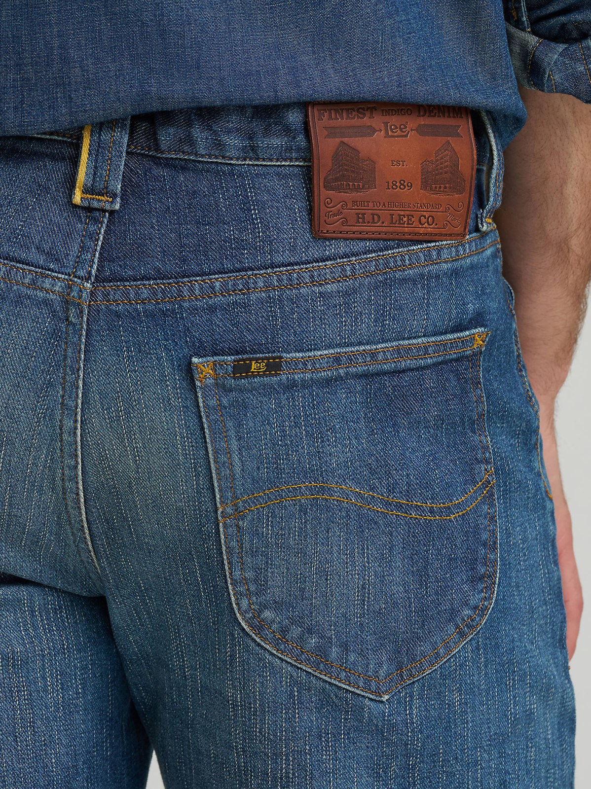 Men's Gold Label Relaxed Taper Jean - view 5