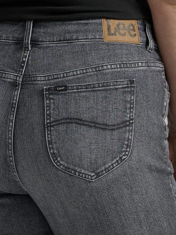 Women's Legendary Flare Jean (Plus)