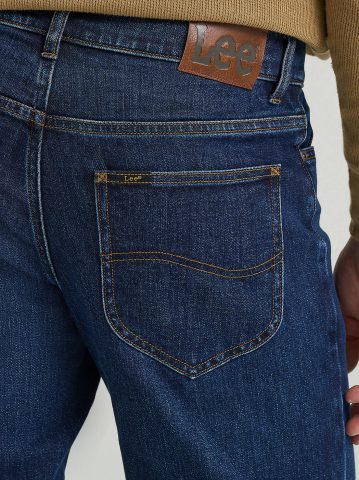 Men's Legendary Regular Straight Jean with SoftAge™