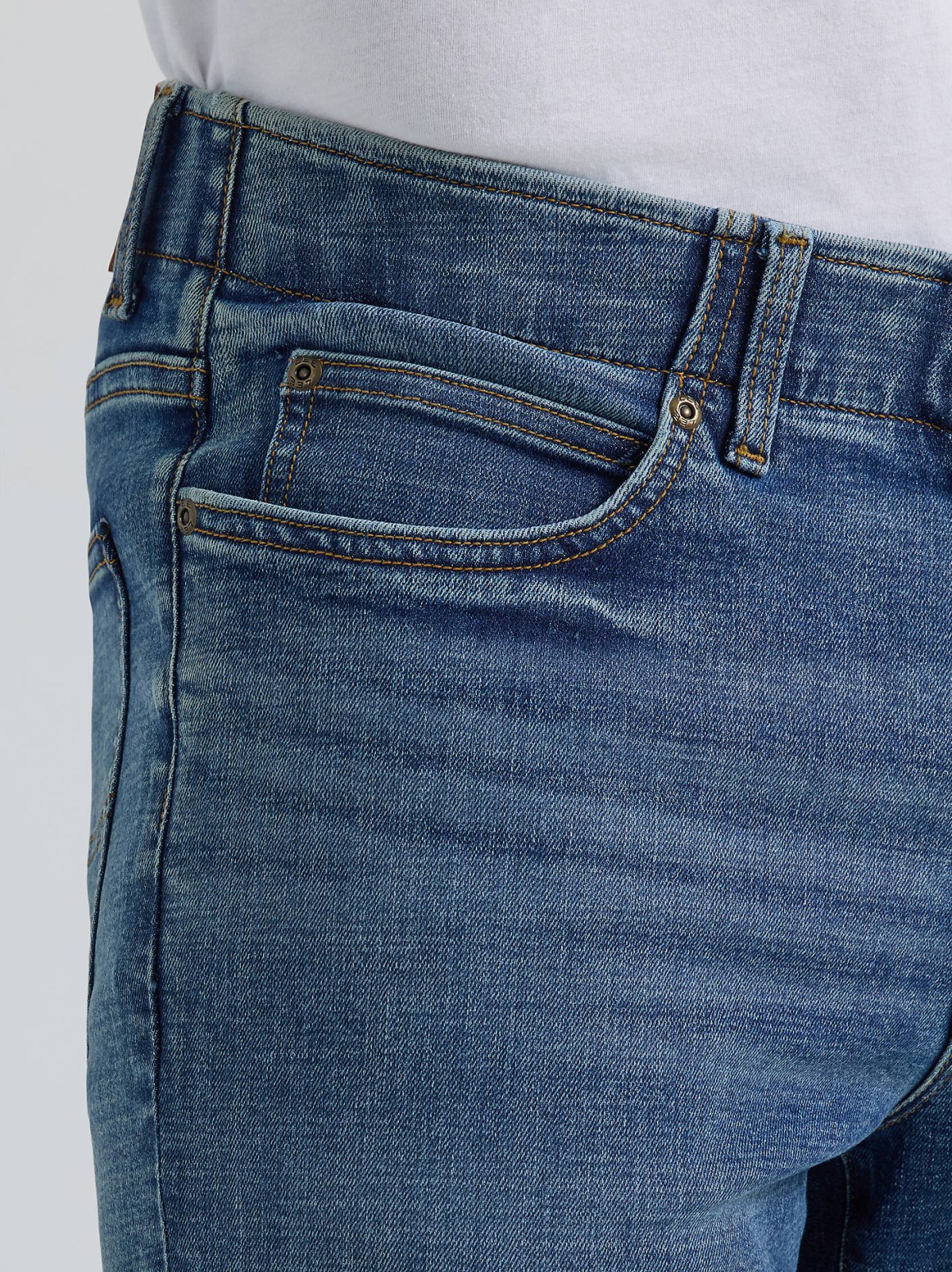 Men's Extreme Motion Regular Taper Jean - view 6