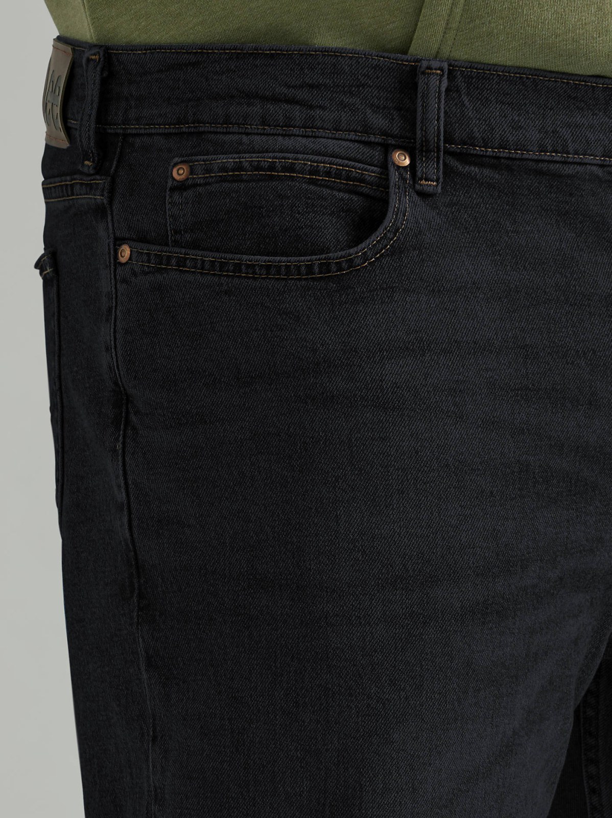 Men's Legendary Relaxed Straight Jean (Big &Tall) - view 5